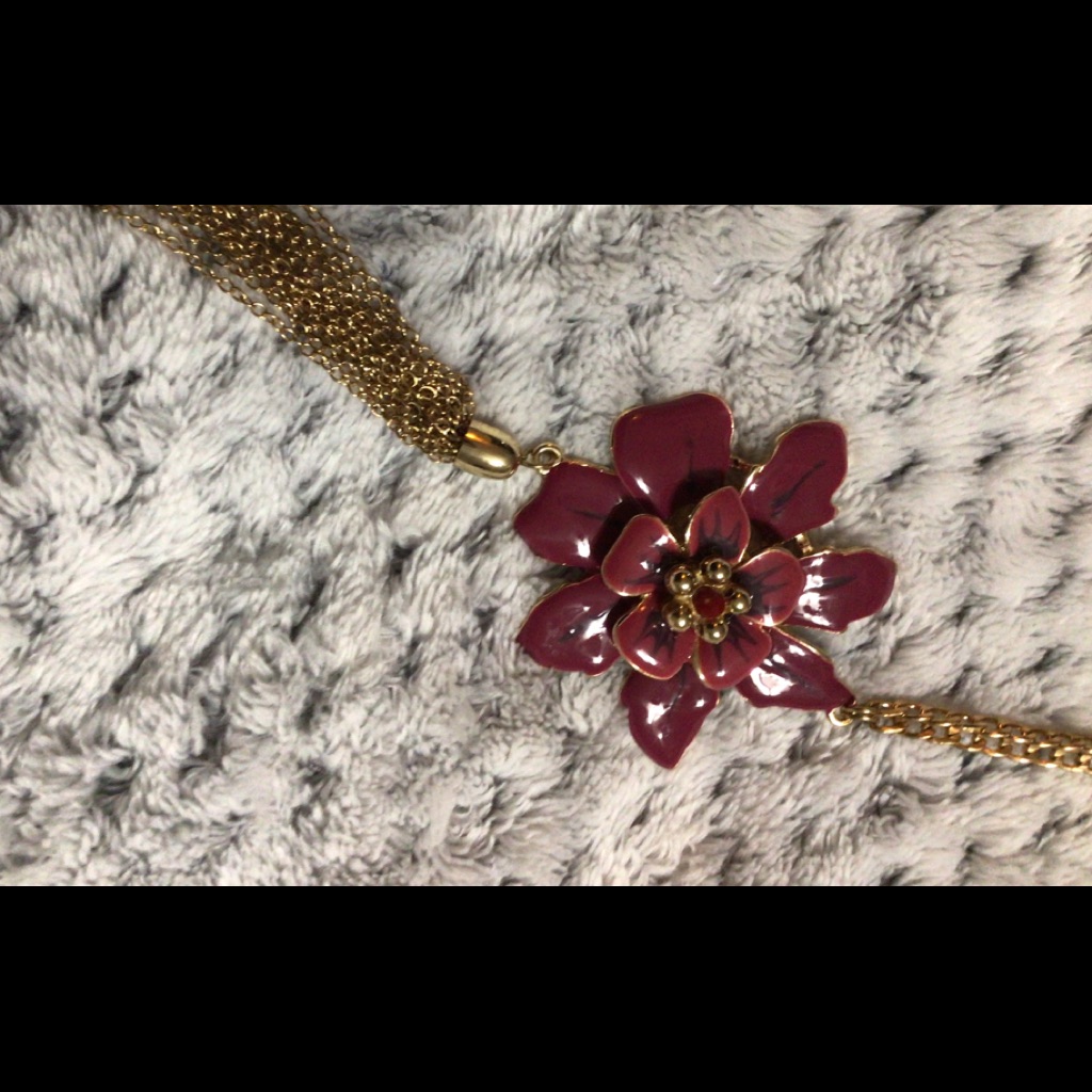 Nwt Long Flower Necklace
